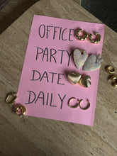 Afbeelding in Gallery-weergave laden, Twisted Earrings