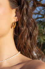 Afbeelding in Gallery-weergave laden, Ariel Hoops