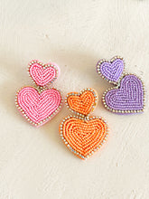 Afbeelding in Gallery-weergave laden, LOVE Earrings - Pink