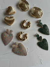 Afbeelding in Gallery-weergave laden, Shiny Heart Earrings Gold
